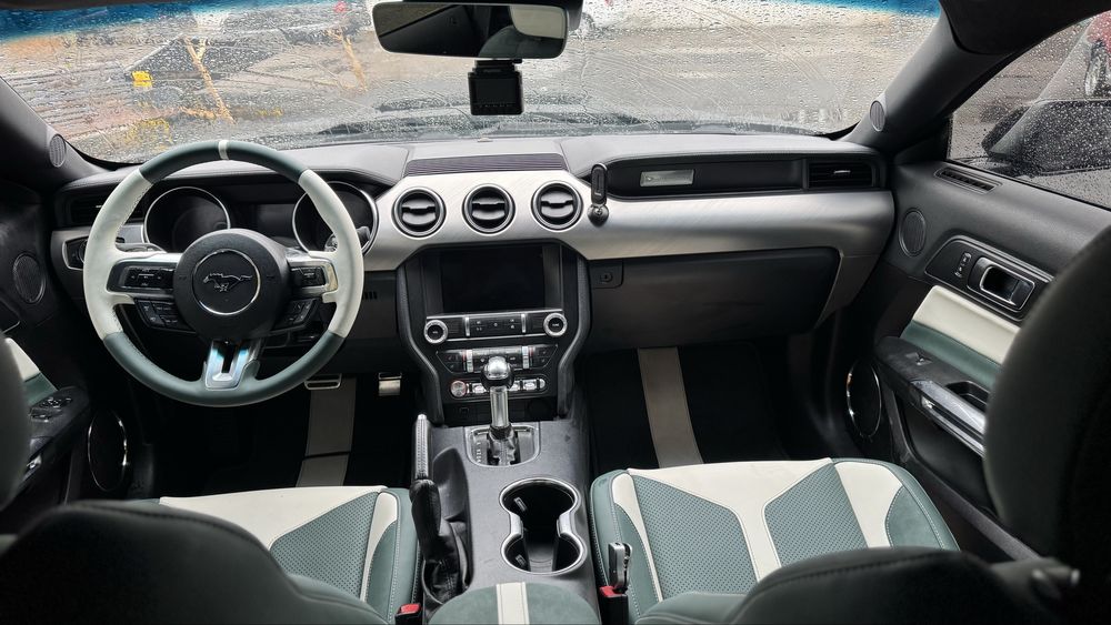 Ford Mustang 2021 - ecoBoost 2.3 American 65.000km