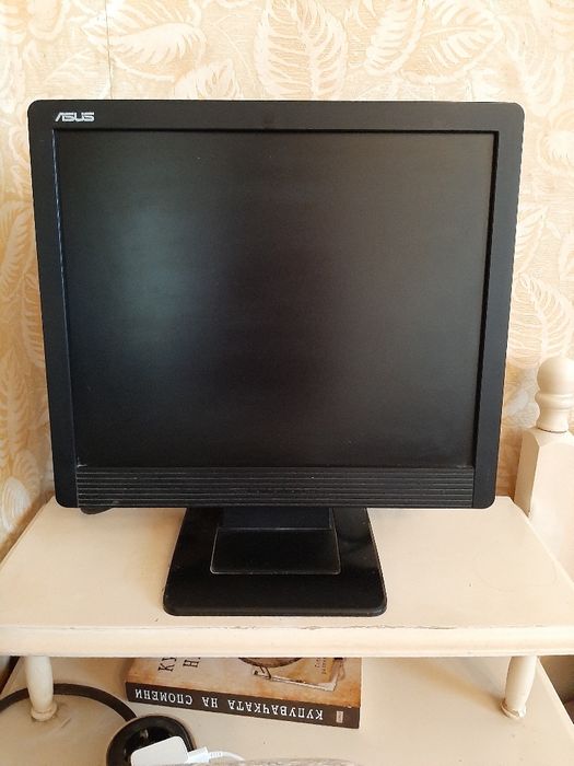 LCD Монитор ASUS