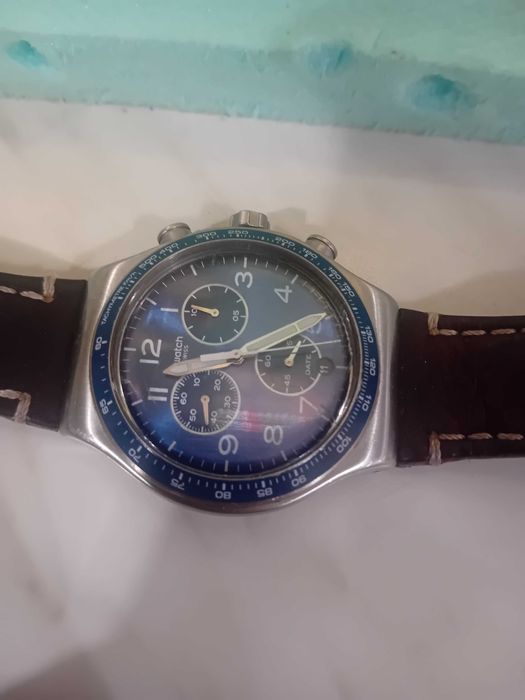 Продавам стилен хронограф Swatch Swiss Made.