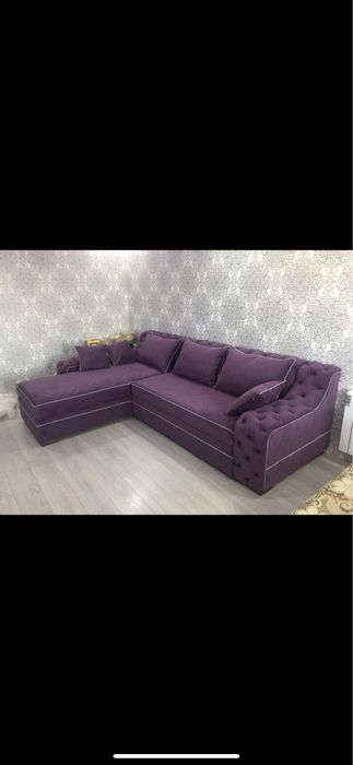 Диван угловой с каретной стяжкой