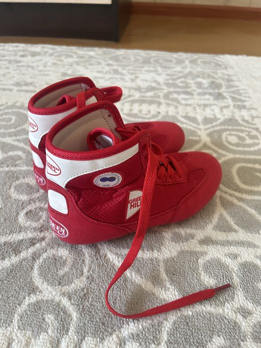 Продам борцовки для мальчика  32размер