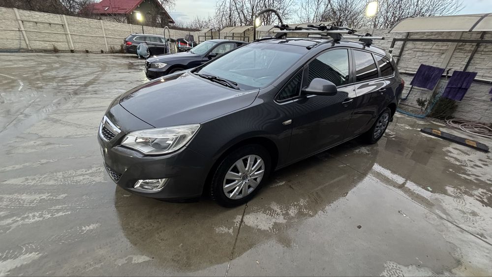 Opel astra J sport tourer 1.7 cdti, an 2011