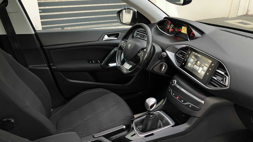 Peugeot 308 1.2 Benzina, 130 Cp ! An 2015, Euro 6 !