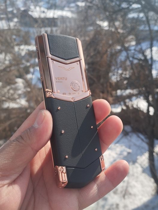 Vertu signature s