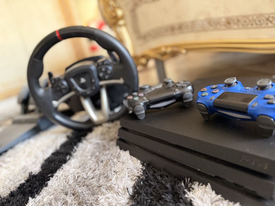Vand ps4 pro cu volan