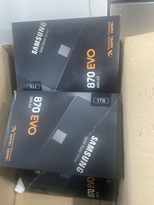 Продам 1 тб жески диск ssd