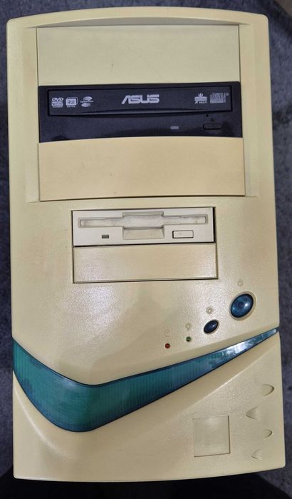 Calculator retro Pentium III 733 MHz