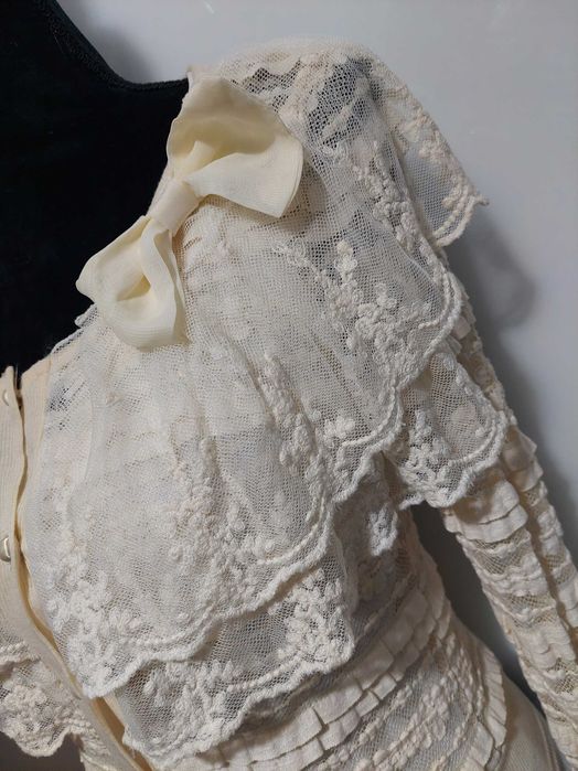 Cardigan absolut fabulos cu jabou din dantelă ivory TRANSPORT GRATUIT