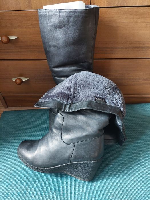 Зимние женские сапоги