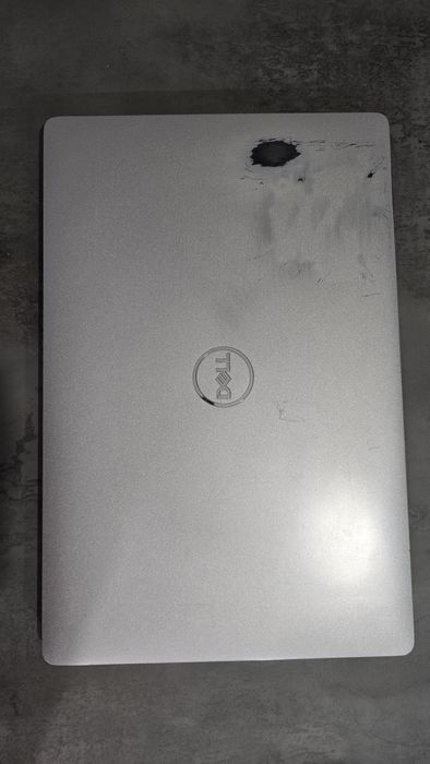 Laptop Dell i5 gen 10 16 gb ram 256 ssd M.2