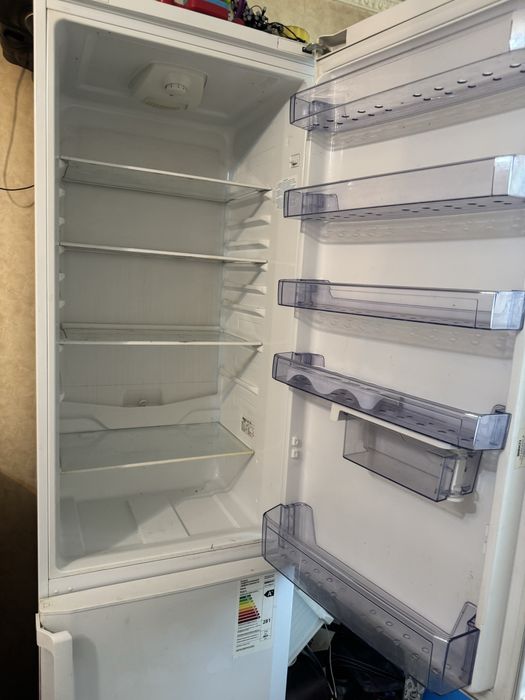 Продам холодильник Beko