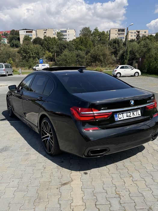 Bmw 750Li 450cp