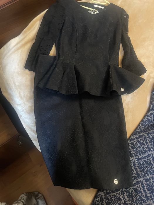 Продам платья бу