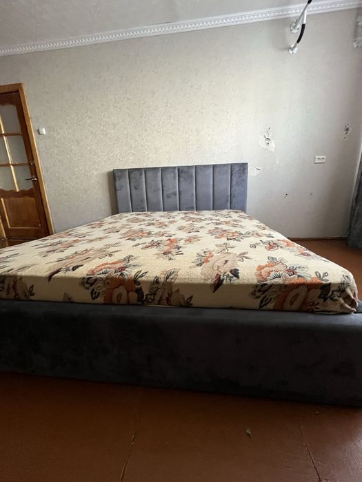 Продам кровать двухспальную