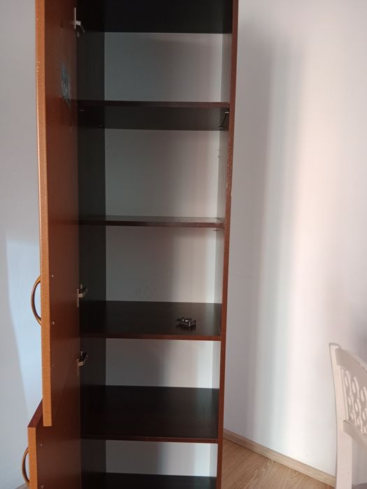 Продам шкаф для посуды