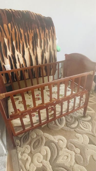 Манеж детский с люлькой и матрацем