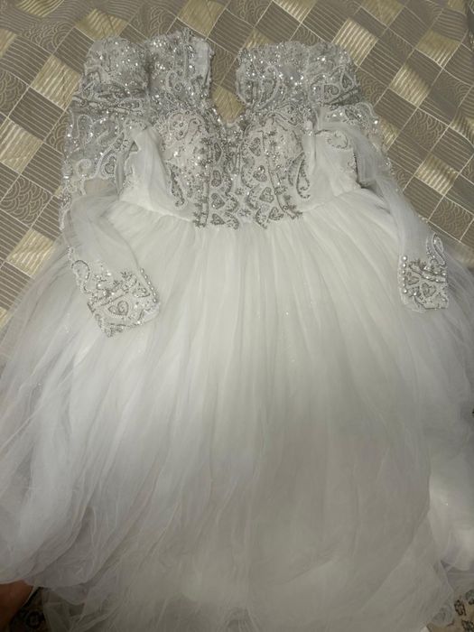 Продаётся свадебное платье