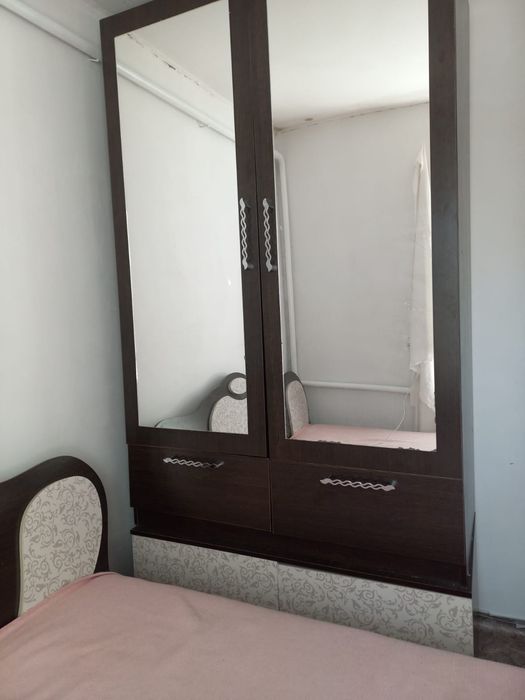 Продам спальный гарнитур