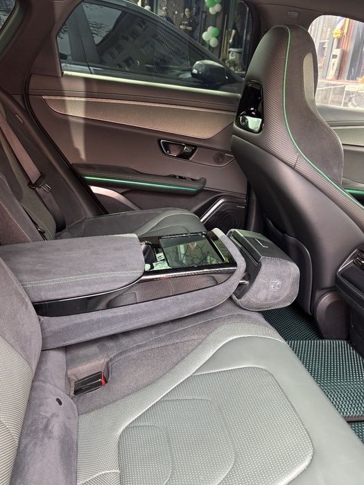 2022 год пробег 90тыс км,полный бронировка;мягкие амортизаторы,брембо