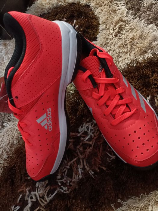 Vând Încălțăminte Court Stabil JR