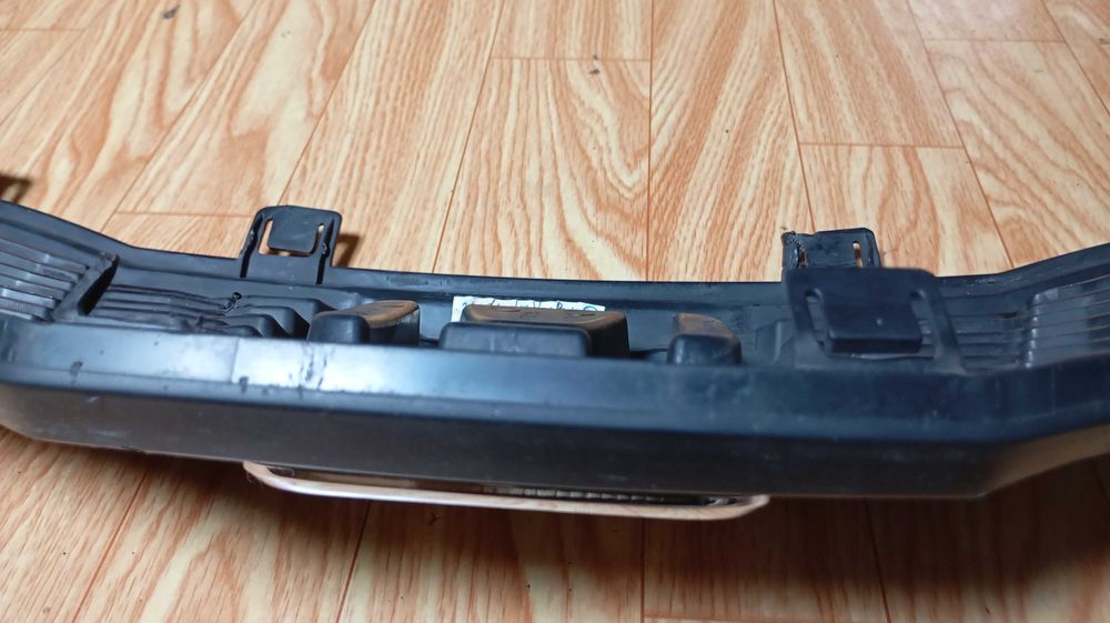 Решетка от предна броня за Honda Jazz 2008 - 2011