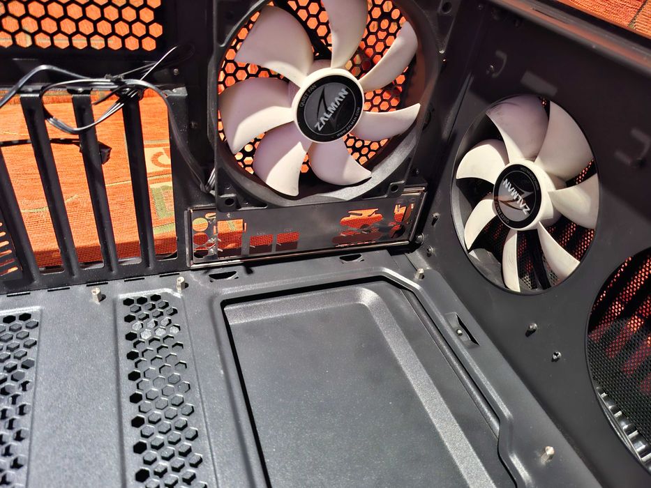 Кутия Zalman Z3 Plus+fans+Power Supplies