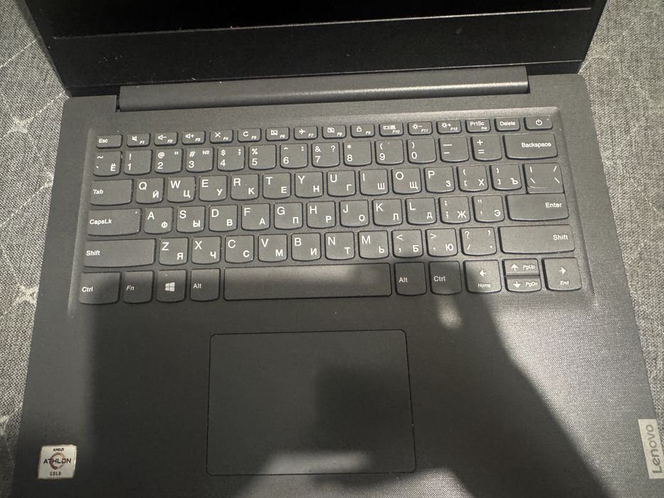 продам lenovo V14-ADA