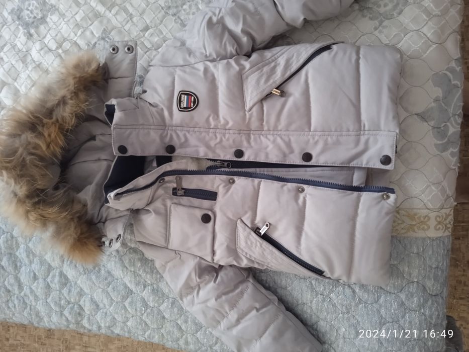 Продаётся  детский зимний куртка