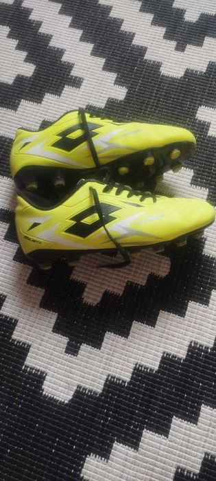 Adidași cu crampoane fit