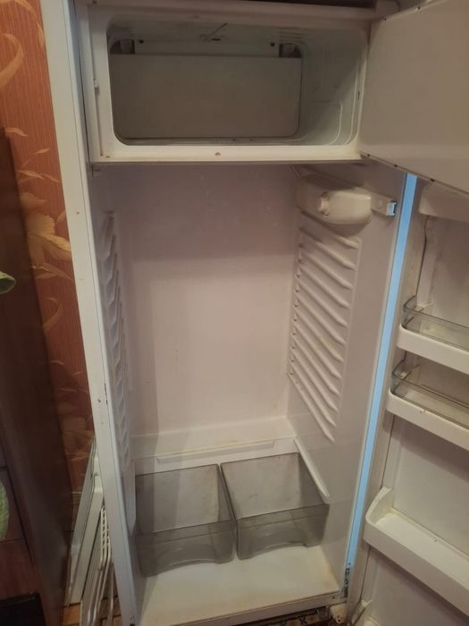 Продам холодильник Атлант