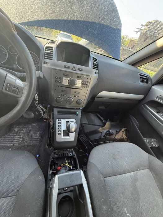 Opel zafira 1.9 150 НА ЧАСТИ