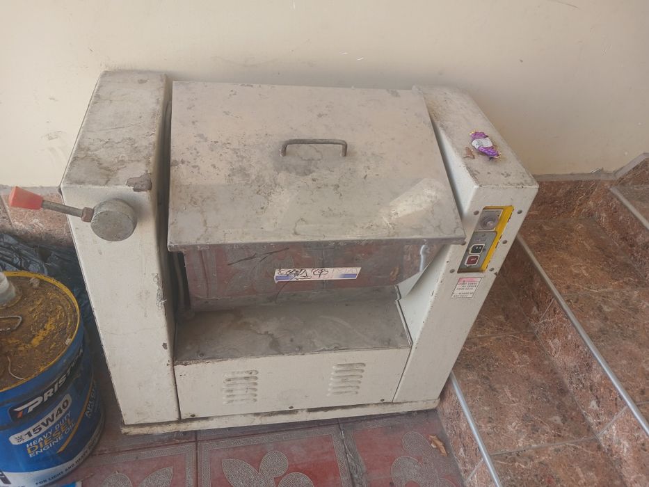 Xamir aralashtrgich. Mixer.