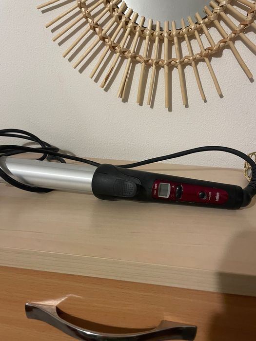 Vând ondulator Brown Satin Hair7