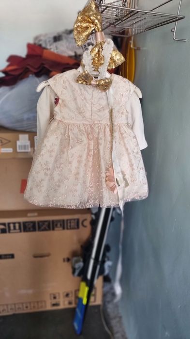 продам платье для малышки