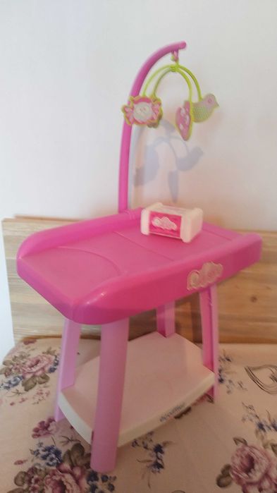 Детска маса за повиване на кукли