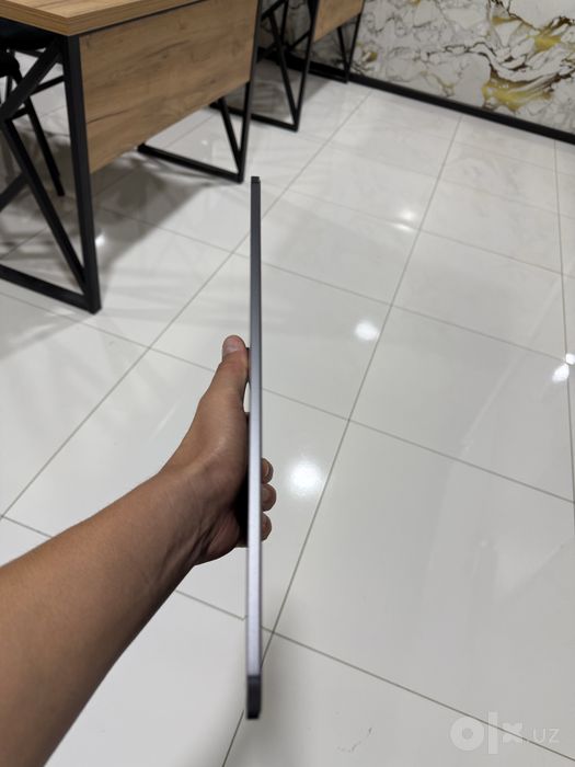 iPad Pro ,,13” M4 sim kartalik (imeykadan o’tgan) + Pencil Pro