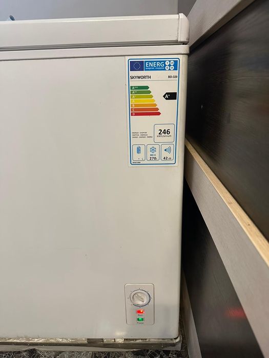 Морозильник в отличном состояние