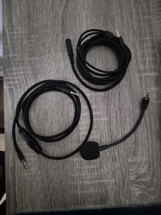 Vând căști hyper x cloud Alpha