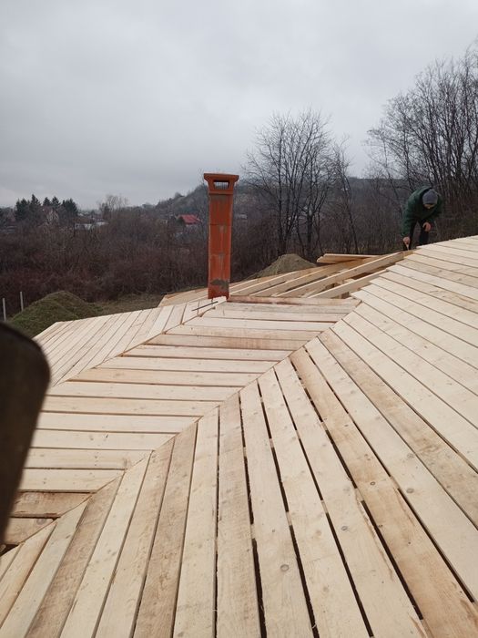 Execut acoperișuri dulgherie