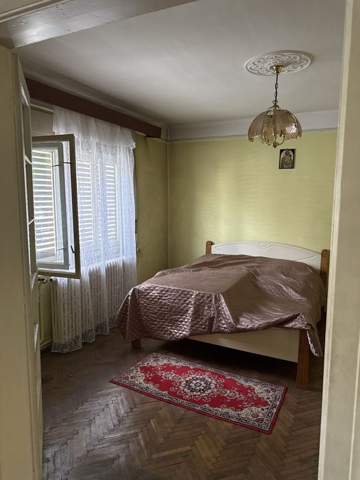 Casă de vânzare în zonă centrală – 3 apartamente cu CF separat – ideală pentru investiție