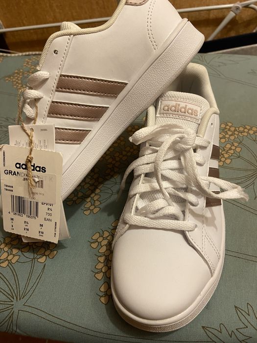 Кросовки (Кеды) Adidas оригинал 35 размер