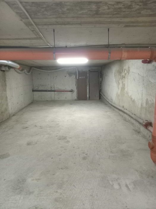 Подземно Парко Място в Цветния