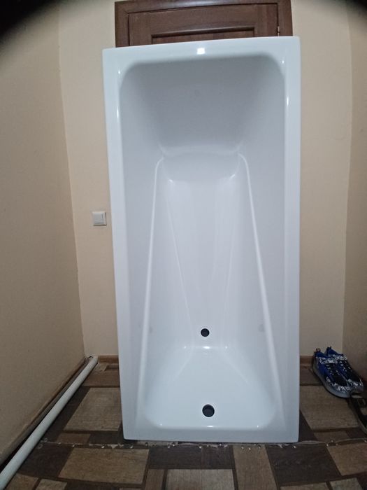 Продам ванную, новая,, ножки 5 шт.