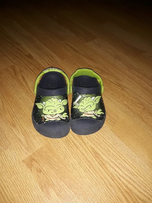 Нови! Clarks 37, Crocs 33 и  Дизел 28 ;Чехли  Crocs C10-11  и С8-9