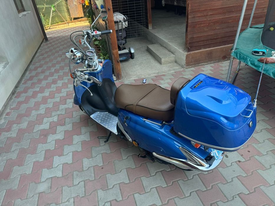 Scuter retro 50cmc 2021