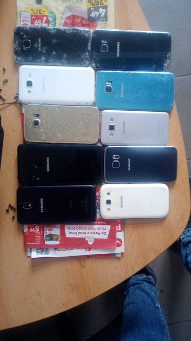 vand lot 10 telefoane samsung