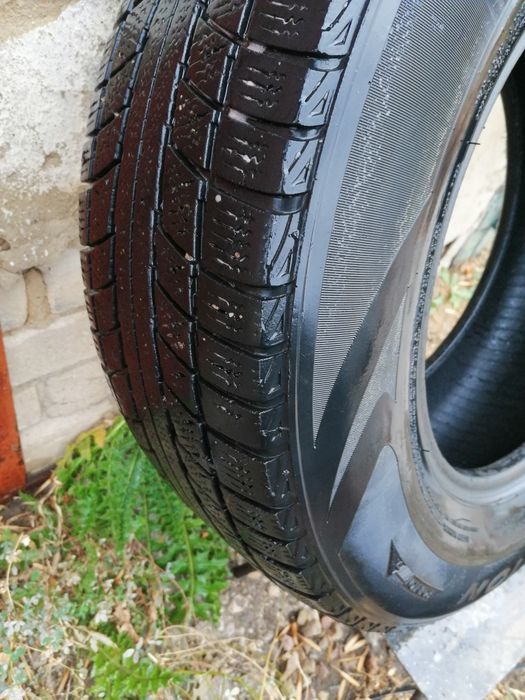 Шины Б/У 215×70×15.