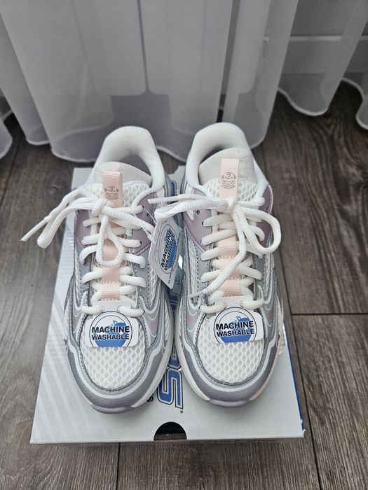 Нови маратонки Skechers