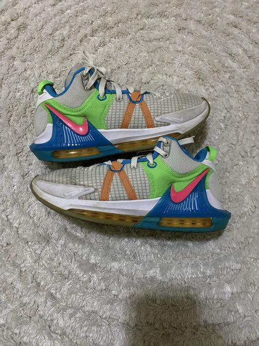 Adidasi Nike Lebron Witness 7