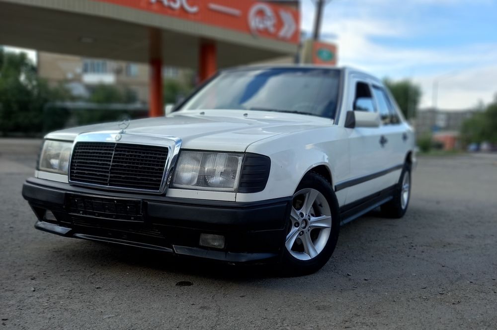 Продам Мерседес 124